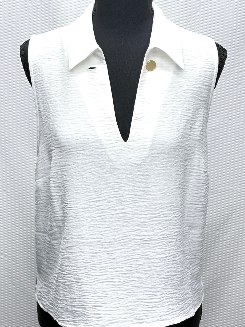 Michael Kors Sleeveless Polo Blouse White V Neck Top Women’s Large